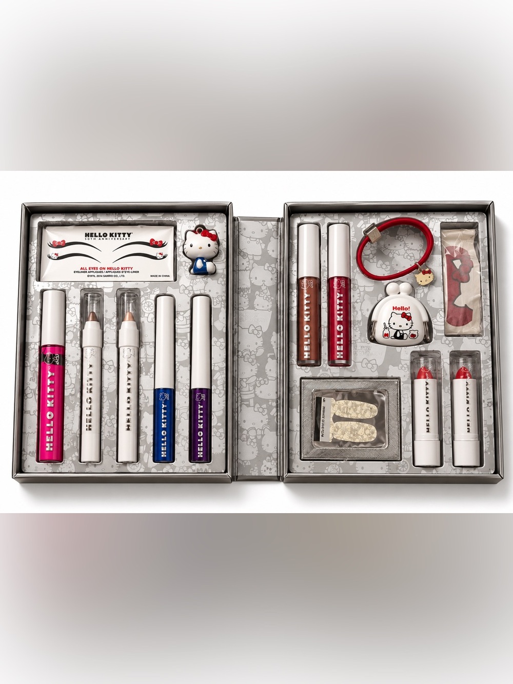 HELLO KITTY 40th ANNIVERSARY BEAUTY DIARY